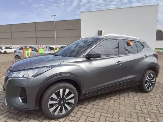 NISSAN KICKS PLAY 1.6 16V FLEXSTART SENSE XTRONIC NISSAN KICKS PLAY 1.6 16V FLEXSTART SENSE XTRONIC